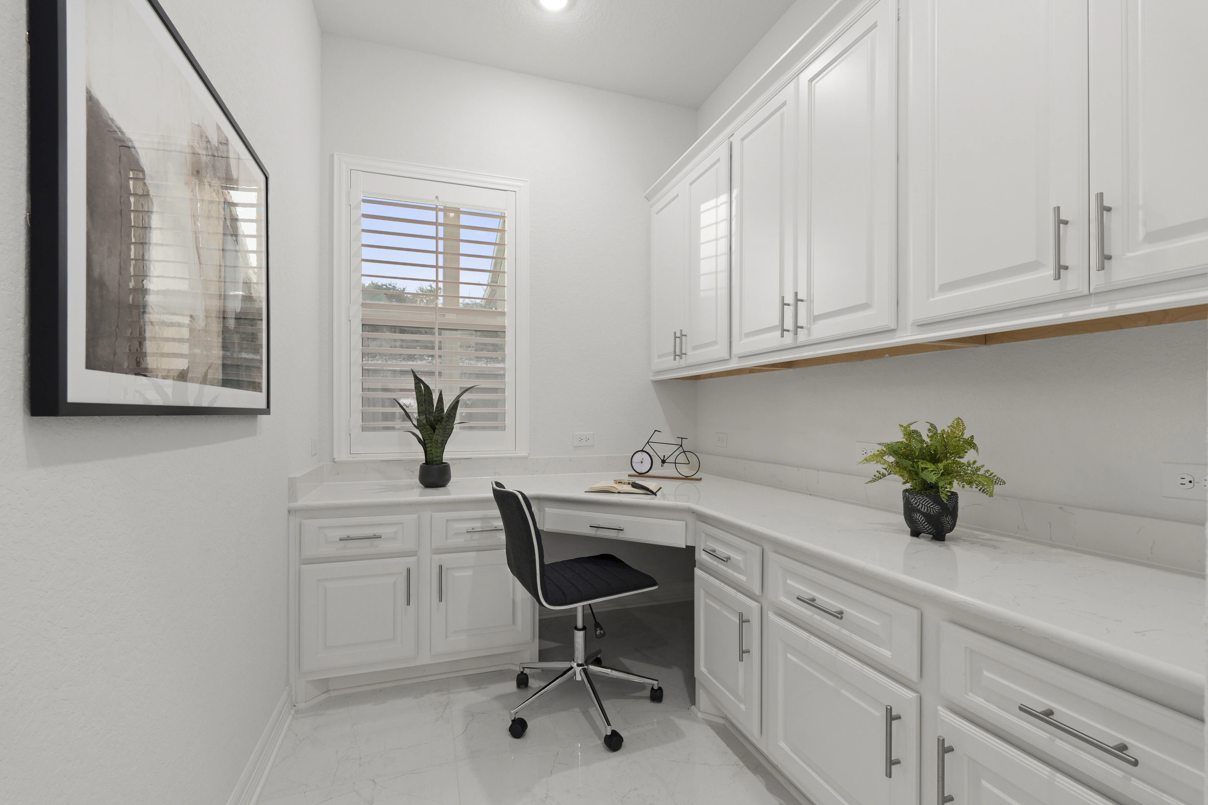 Built-in workspace at 4051 Wood Creek